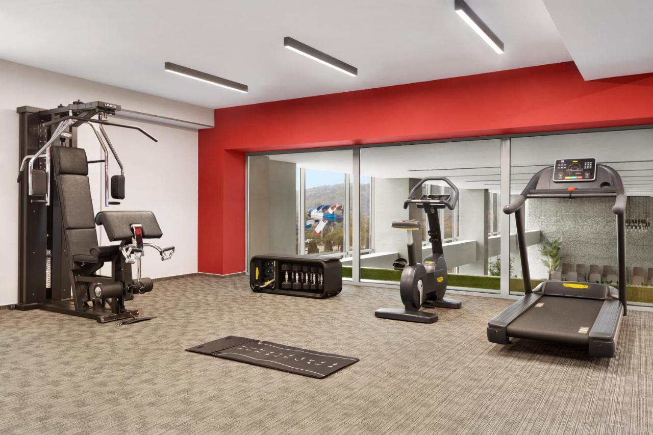Ramada By Wyndham Targu Jiu Hotel Ngoại thất bức ảnh